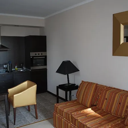 Royal Beach Apartments *