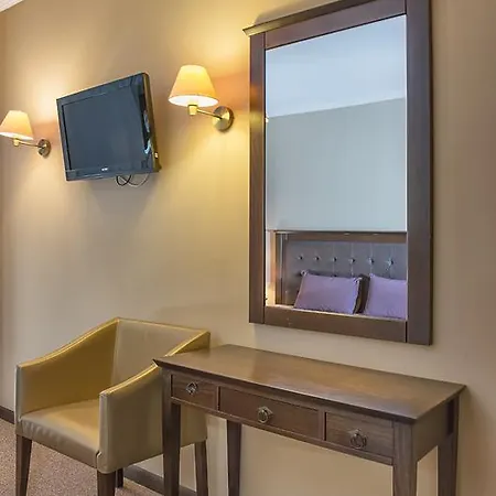 Royal Beach Apartments *