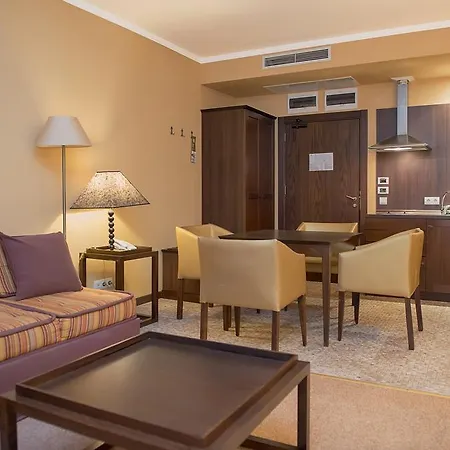 Royal Beach Apartments Apartment
