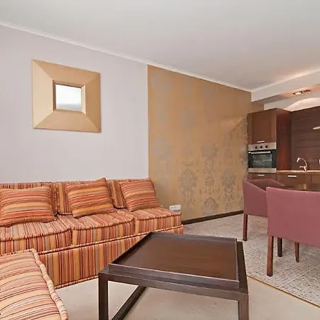 Royal Beach Apartments Apartment