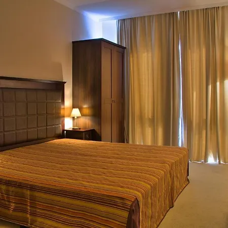 Royal Beach Apartments Apartment